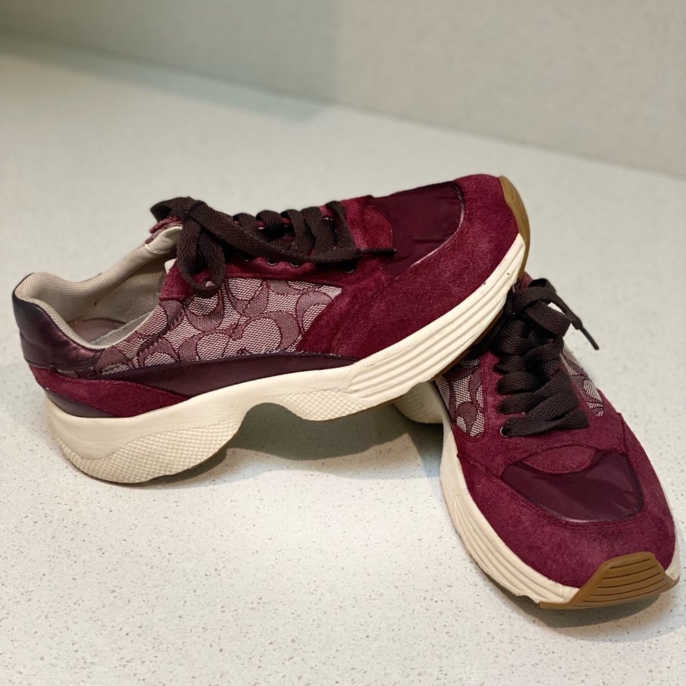 Coach C152 signature tech runner 8 B